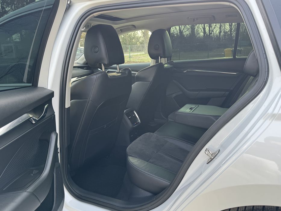 Skoda Octavia 2021 Pano/led/keyless/camera/distronic/rate/garantie