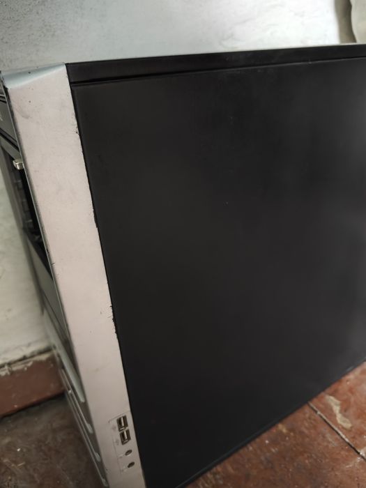 Процессор клавиатура монитор колонки дали кампютерный набор