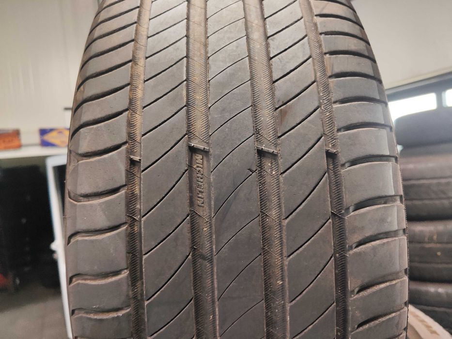 2бр.летни гуми 235/50/18 Michelin