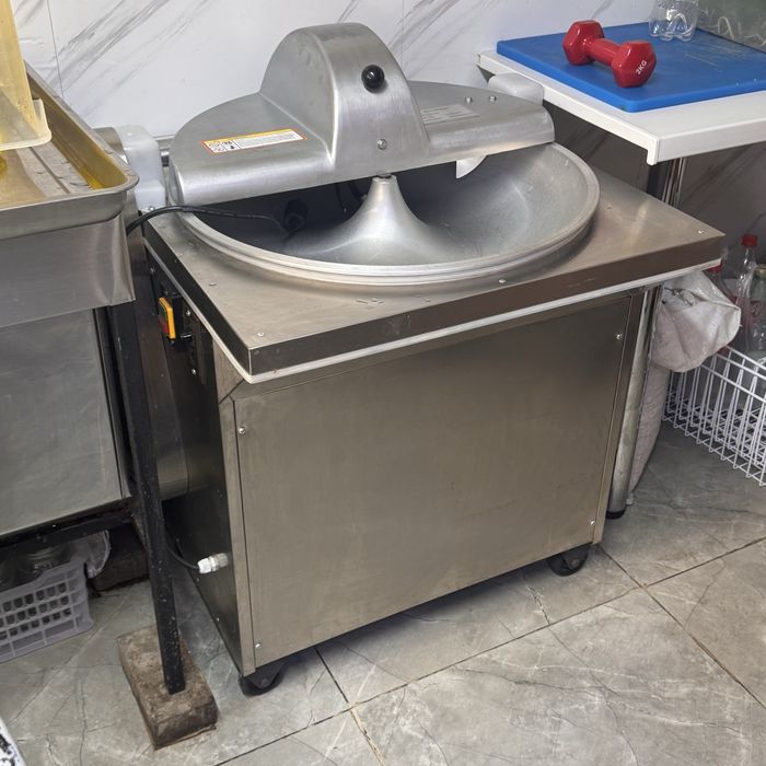 Продам куттер измельчитель