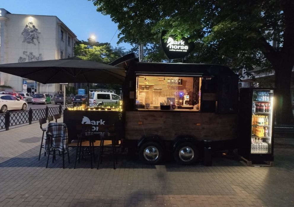 Rulotă  echipată pentru afacere to go
