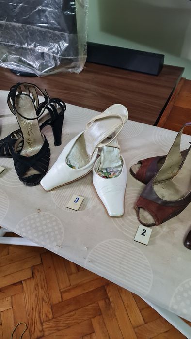 Pantofi,sandale toamna,vara din piele .90 lei perechea