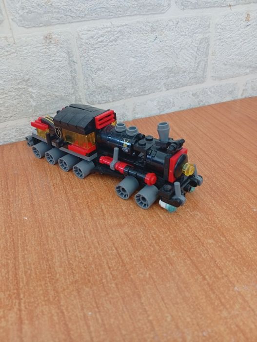 Конструктор "Лего" паровоз