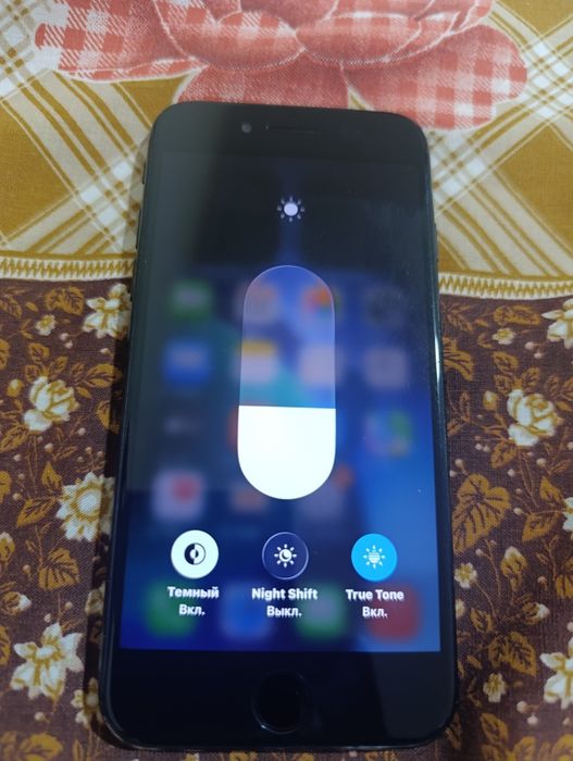 iPhone SE 2020 продам