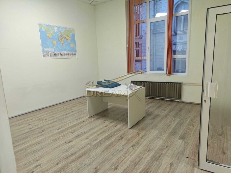 Офис под наем в Центъра на гр. Пловдив! 7186347
