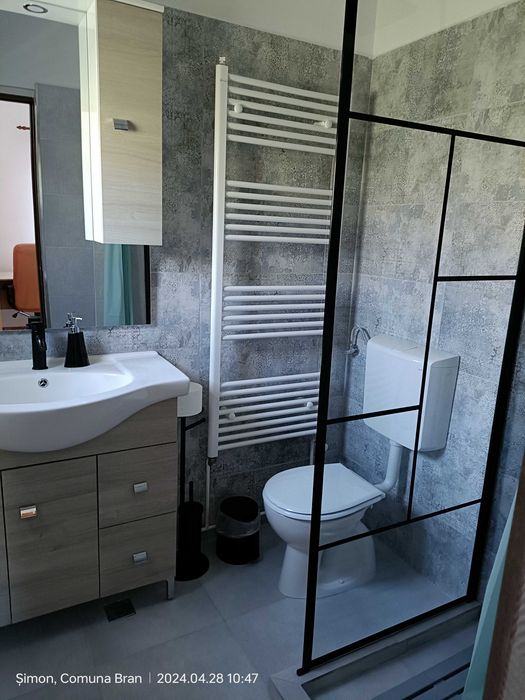 Casa de închiriat termen lung în Șimon