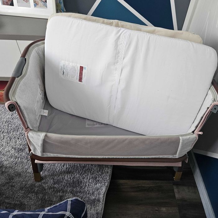 Бебешко сгъваемо легло Tutti Bambini CoZee® LUXE WALNUT/BLUSH