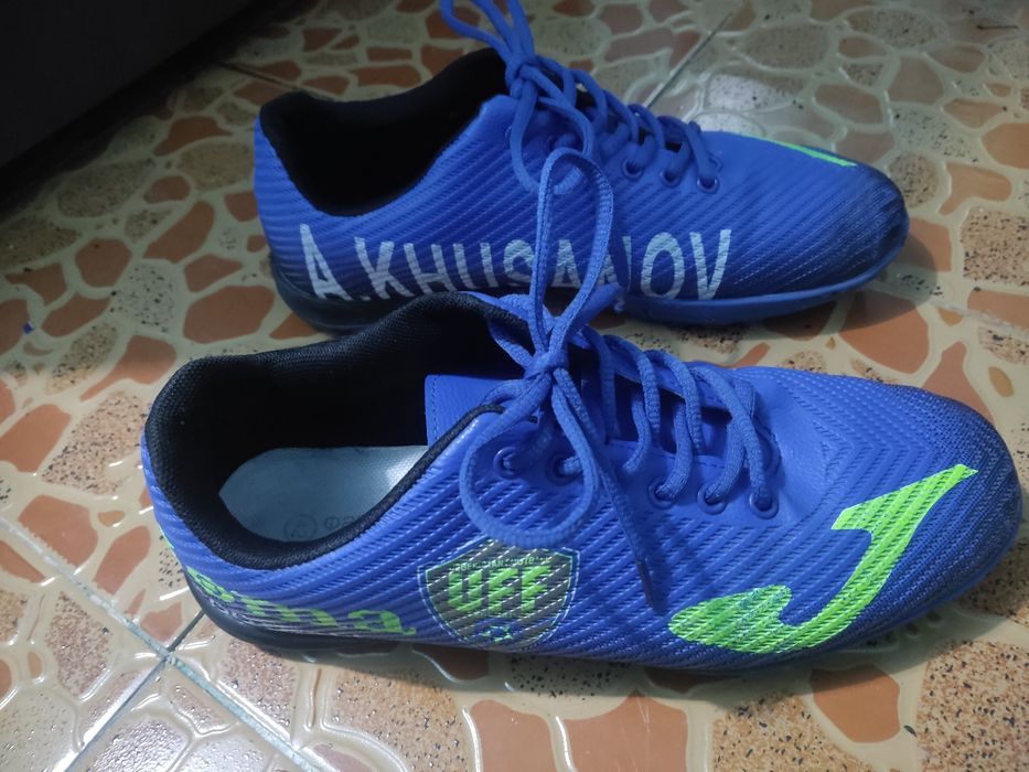 futbol uchun oyoq kiyim