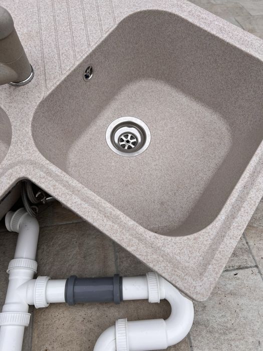 Chiuveta dubla compozit si baterie retractabila