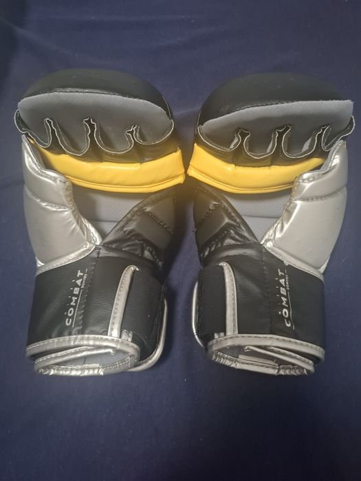 Manusi mma decathlon,marimea M