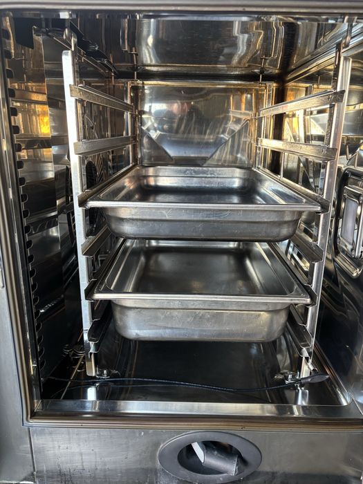 Cuptor profesional Rational