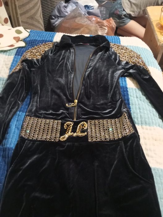 Продам платье одевали 2 раза