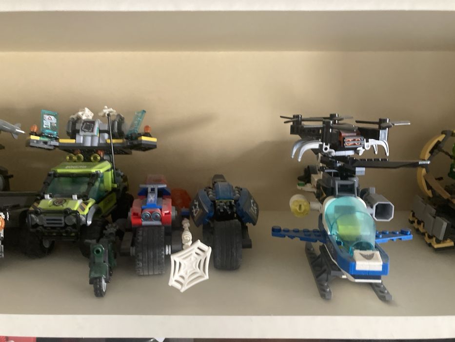 Лего наборы и человечки