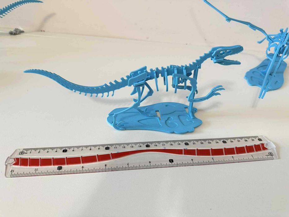 Пъзелите с динозавърски скелети