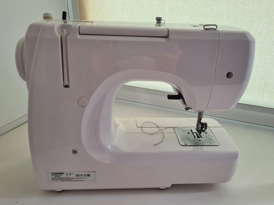 Швейная машина Leader Redcat