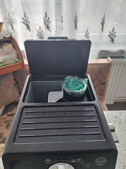 Vand expresor Delonghi