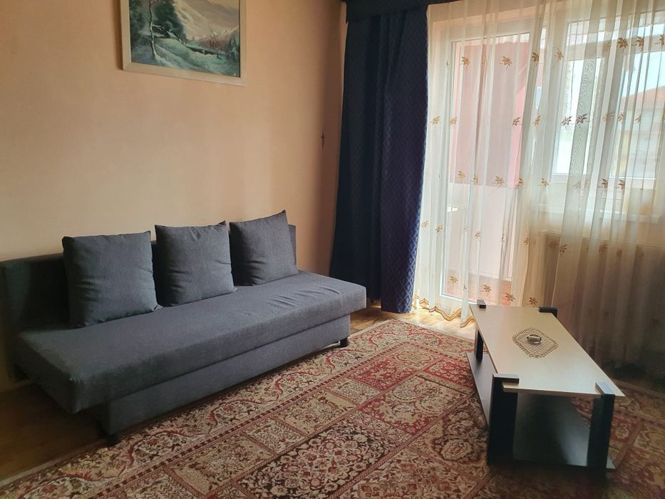 Inchiriez apartament 2 camere nedecomandate