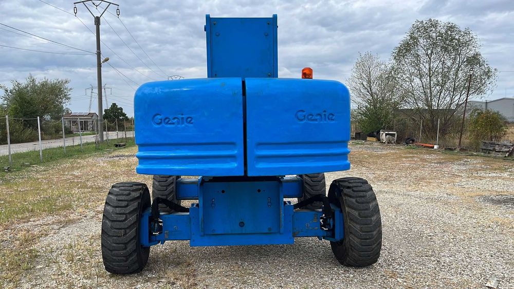 Vand inchiriez nacela diesel 4x4 cu brat 28 m Genie S85 - Haulotte Jlg