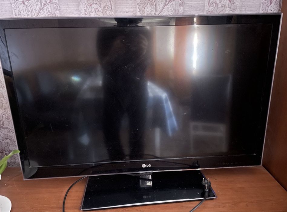 Full HD LED-телевизор LG Cinema 3D (не смарт)