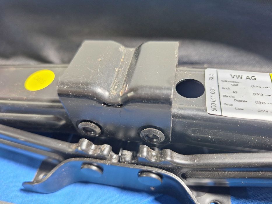 KIT CRIC AUTO OEM VW Golf Audi A3 Skoda Octavia Seat LEON