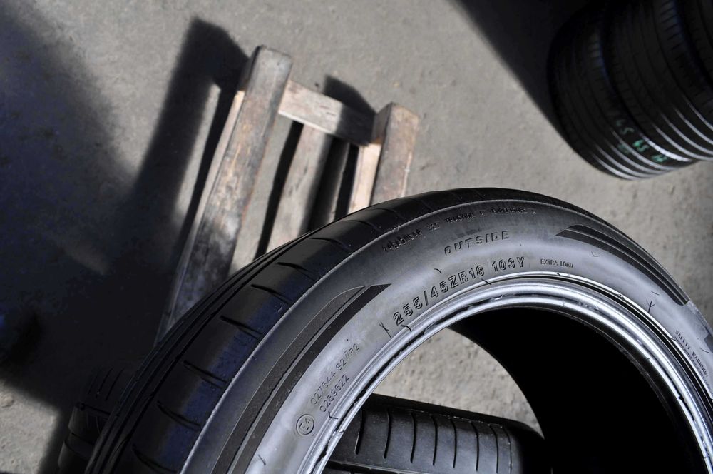 SET 2 Anvelope Vara 255/45 R18 TRACMAX X Privilo TX3 103Y