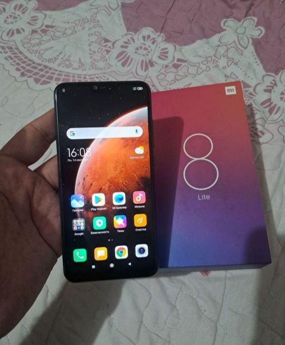 Xiaomi MI 8 Lite 6/128GB Black Igravoy Karobka Flagman Holati Yaxshi