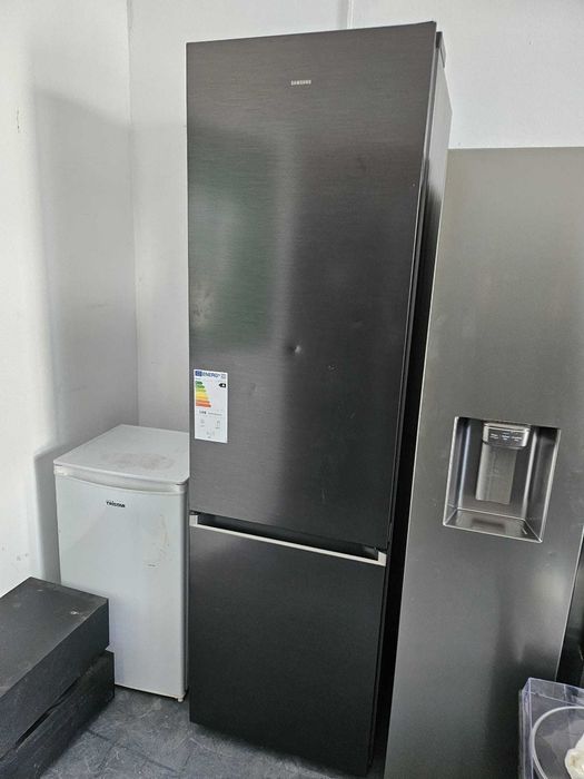 Frigider Samsung RB38C607AB1, 387 l, No Frost, Clasa A, Smart Control, H 203 cm, Dark Inox !
