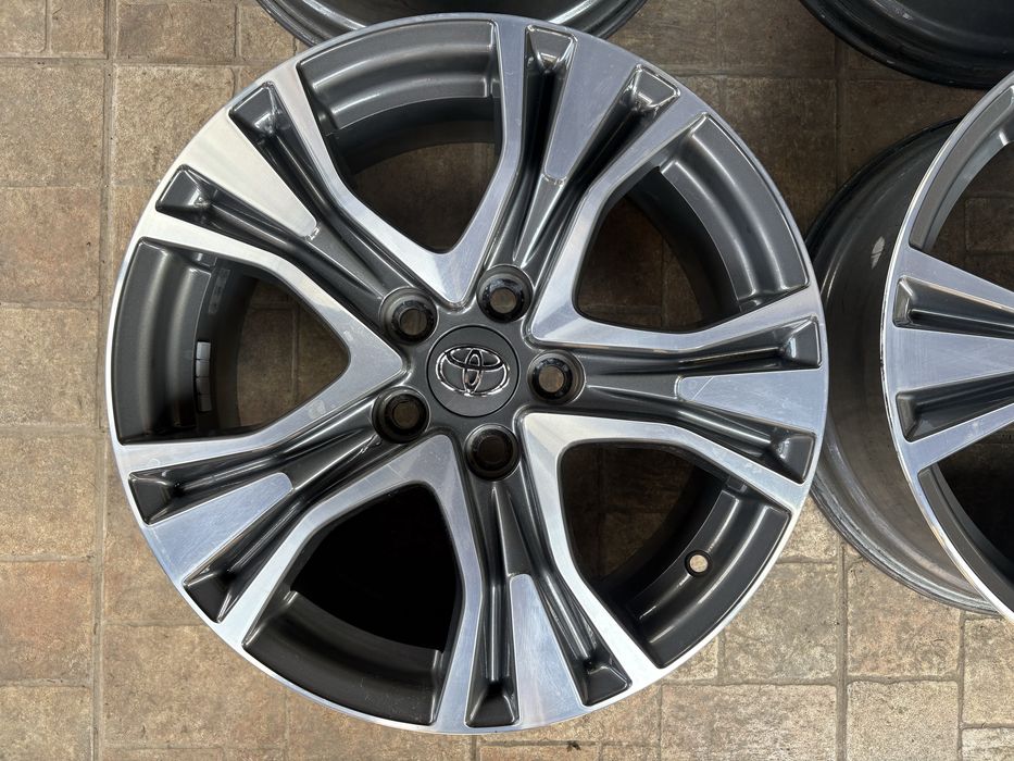 Оригинални джанти Toyota RAV 4 / Тойота 17" 5х114.3