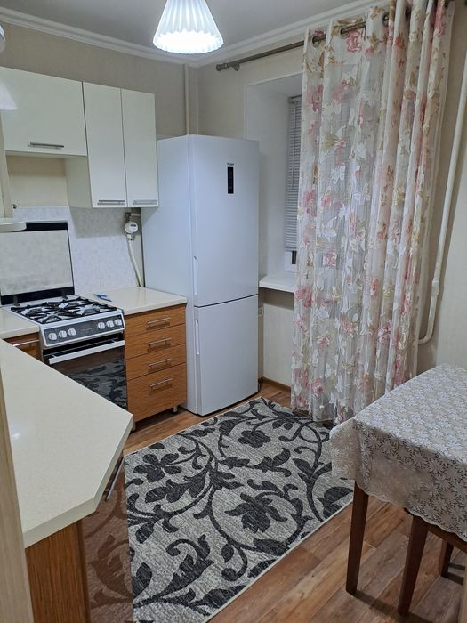 продам 3 к.кв. иманова 34