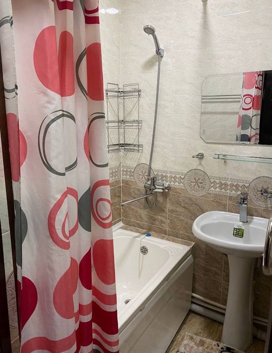 Квартира на Ц13-парк Анхор 1*2/2/4 общ пл 42м  с обстановкой