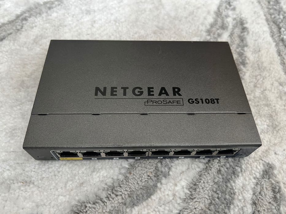 Switch Netgear ProSafe GS108T