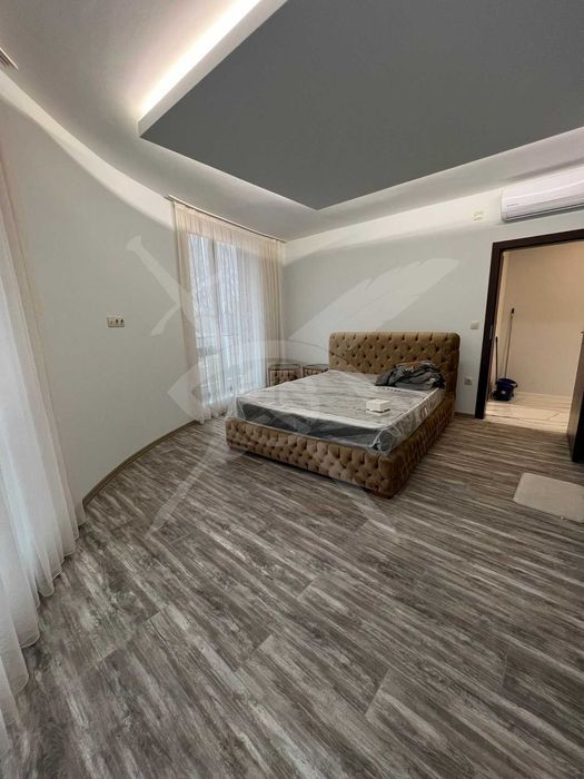 Продава се Тристаен апартамент в Варна, Трошево - 125 кв.м за 2400 €/кв.м - Снимка #2