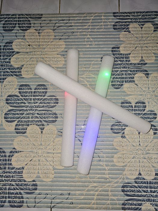 Baghete luminoase pentru petrecere