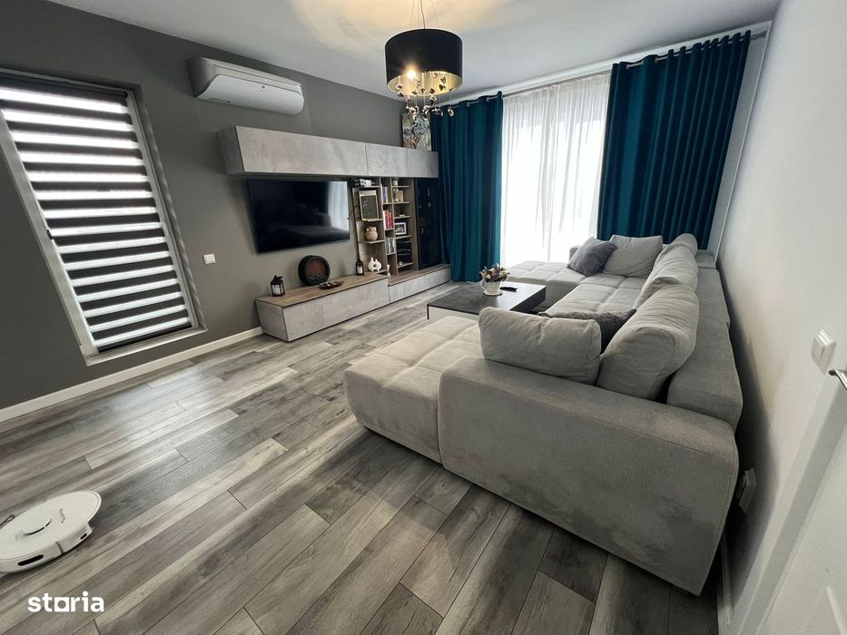 Direct proprietar-Vând apartament 3 camere, complet mobilat și dotat.