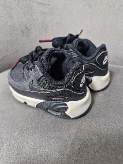 Adidasi Nike mărimea 21