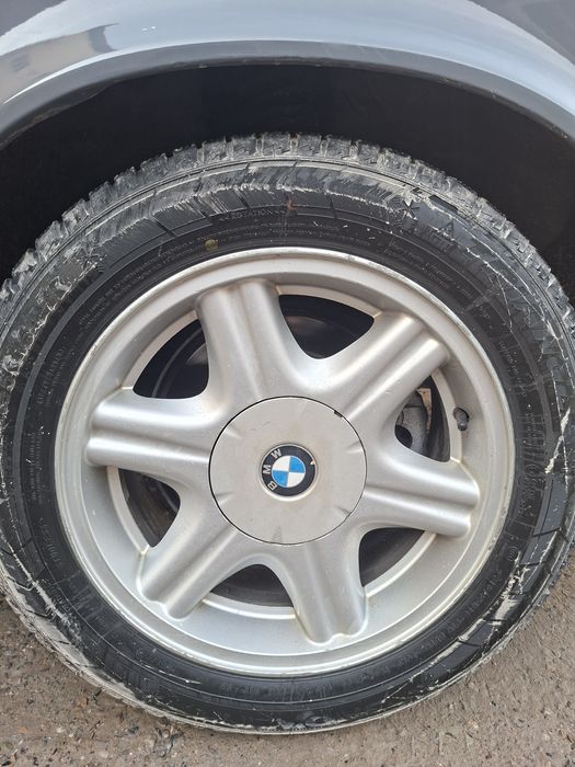 Диск вмв Е34 16 размер резина вместе