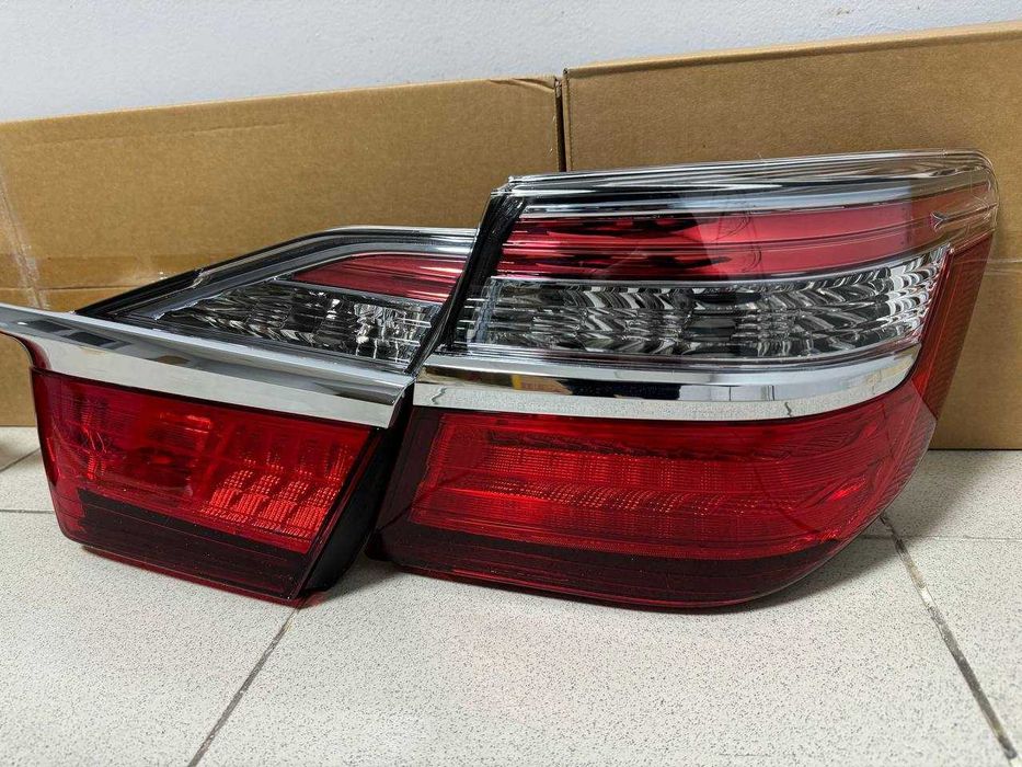 Фонари комплект на Toyota Camry 55
