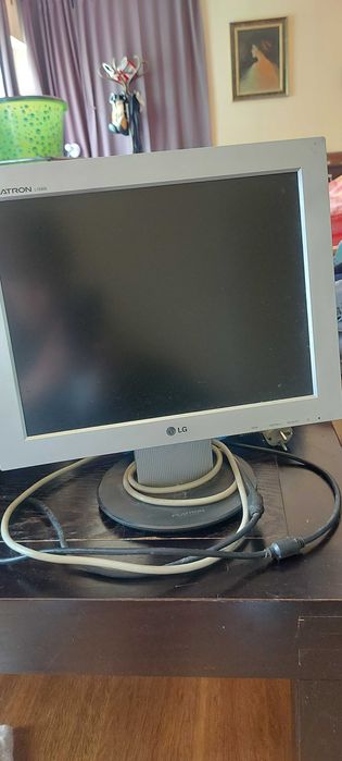 Мотитор 2 бр. LG и Samsung