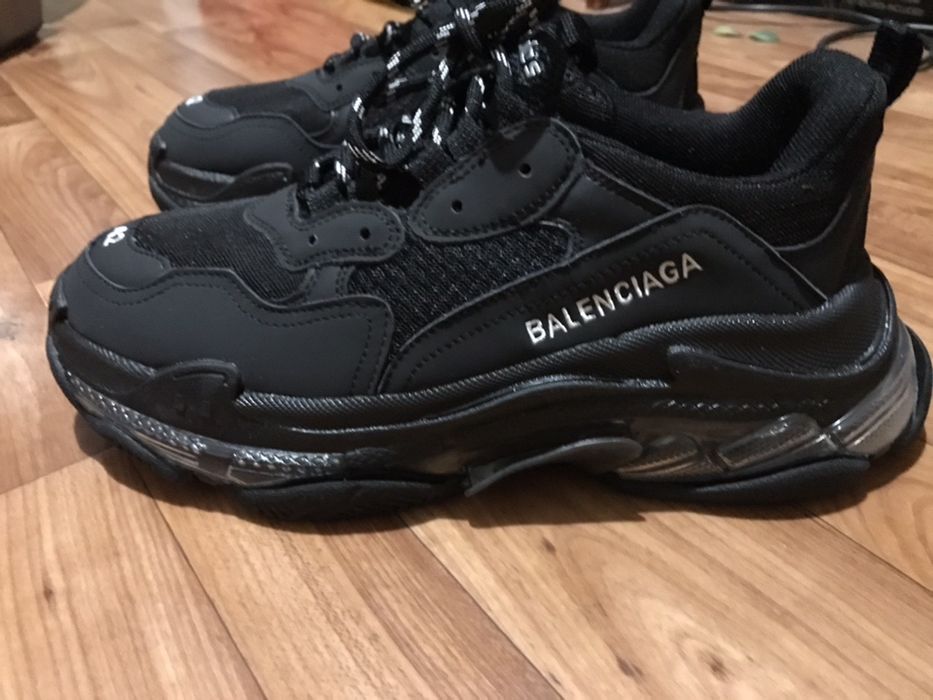 Новые кроссовки Balenciaga!