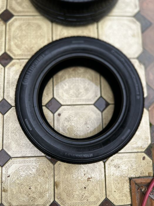 Шины Continental 215/55 R17 — отличное состояние