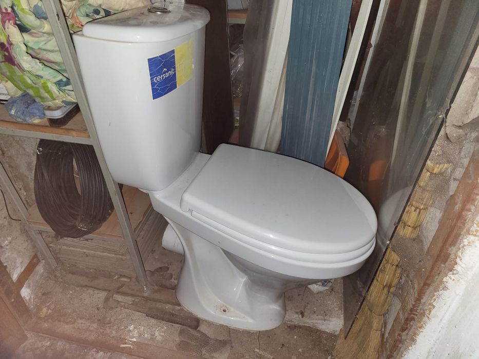 Унитаз б/у в хорошем состоянии