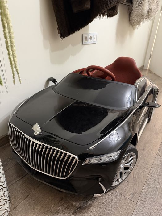 Акумулаторна кола Mercedes-Maybach