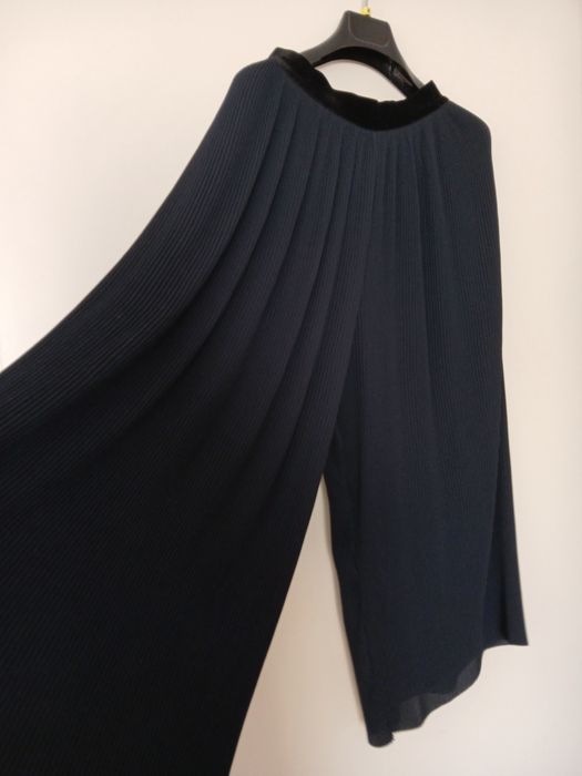 Дамски поли и панталони