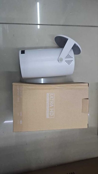 Преносим мини проектор,Android 11,HDMI връзка,USB,AV, Audio jack3.5mm.