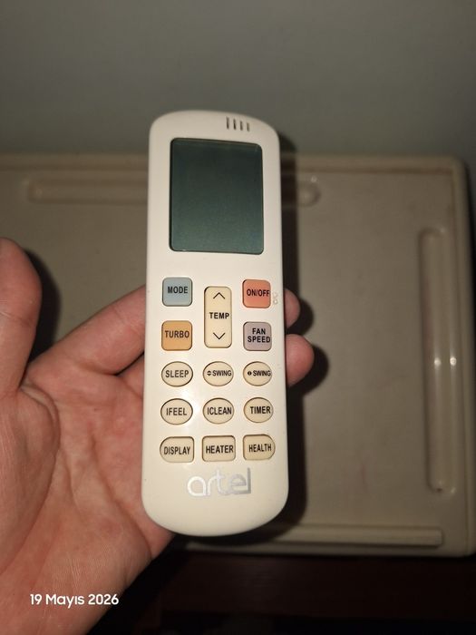 Spark magnitafon, lodka va led lampochkalar