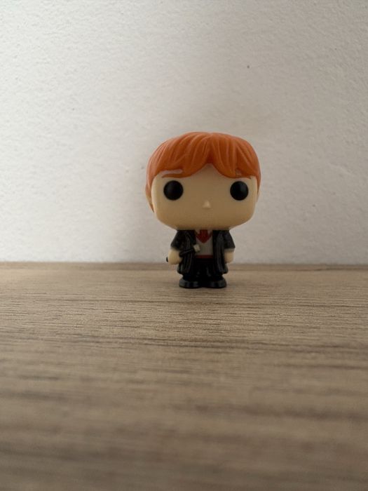 Продавам kinder фигурки