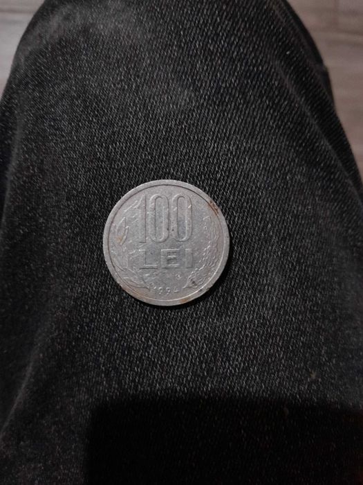 Vând două monede de 100lei din 1994 si 1000lei din 2003.
