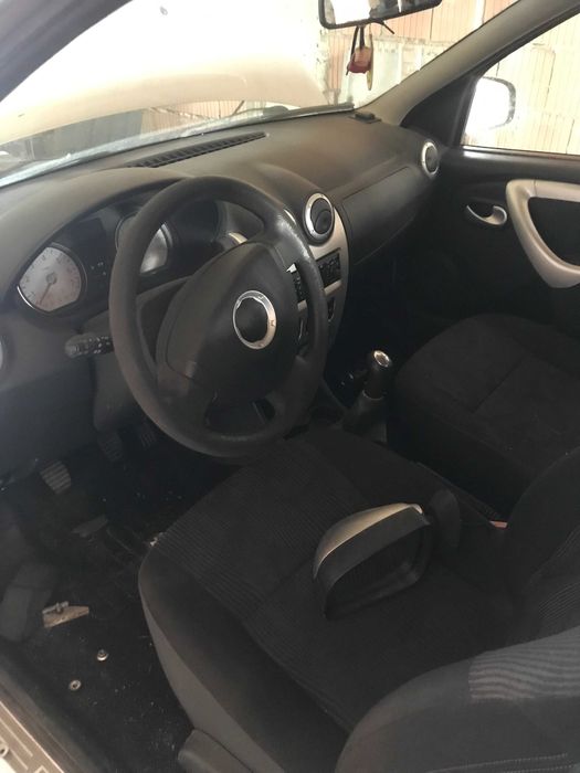 Dezmembrez/Piese Dacia Logan MCV Facelift 1.6 16V 2010 si 1.5 DCI