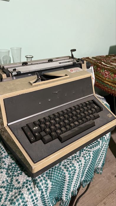Masina de scris Adler originala, fabricata in Germania