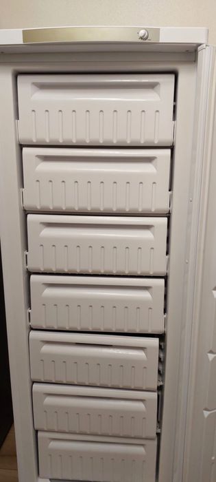 Продается морозильник.